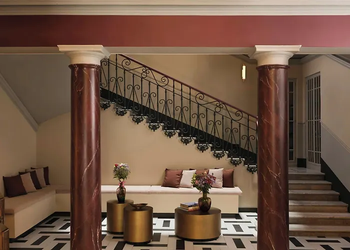 Hotel Urbana, A Tribute Portfolio 4*